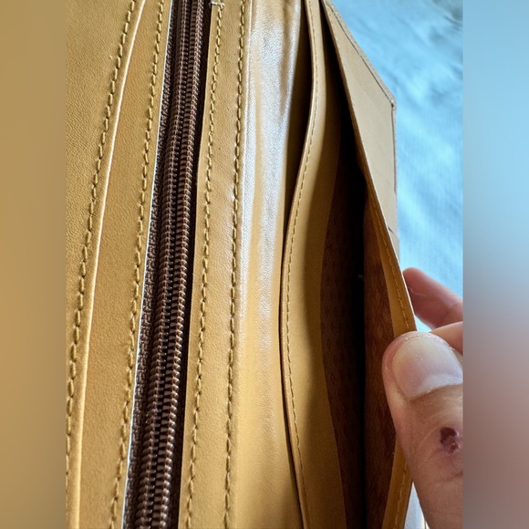 🙏Hunting World Pouch with brown wallet - Picture 5 of 17